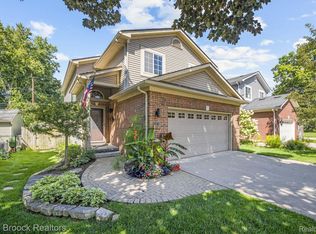 369 Boschma St, Clawson, MI 48017