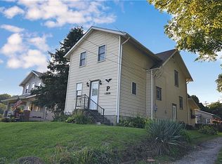 1328 Woodside Ave, Ellwood City, PA 16117