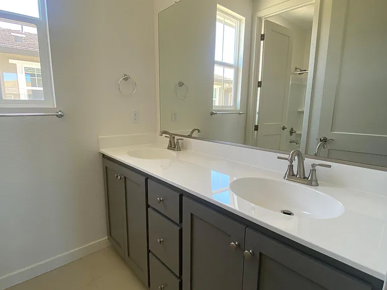 2408 Lake Club Dr — Photo 15