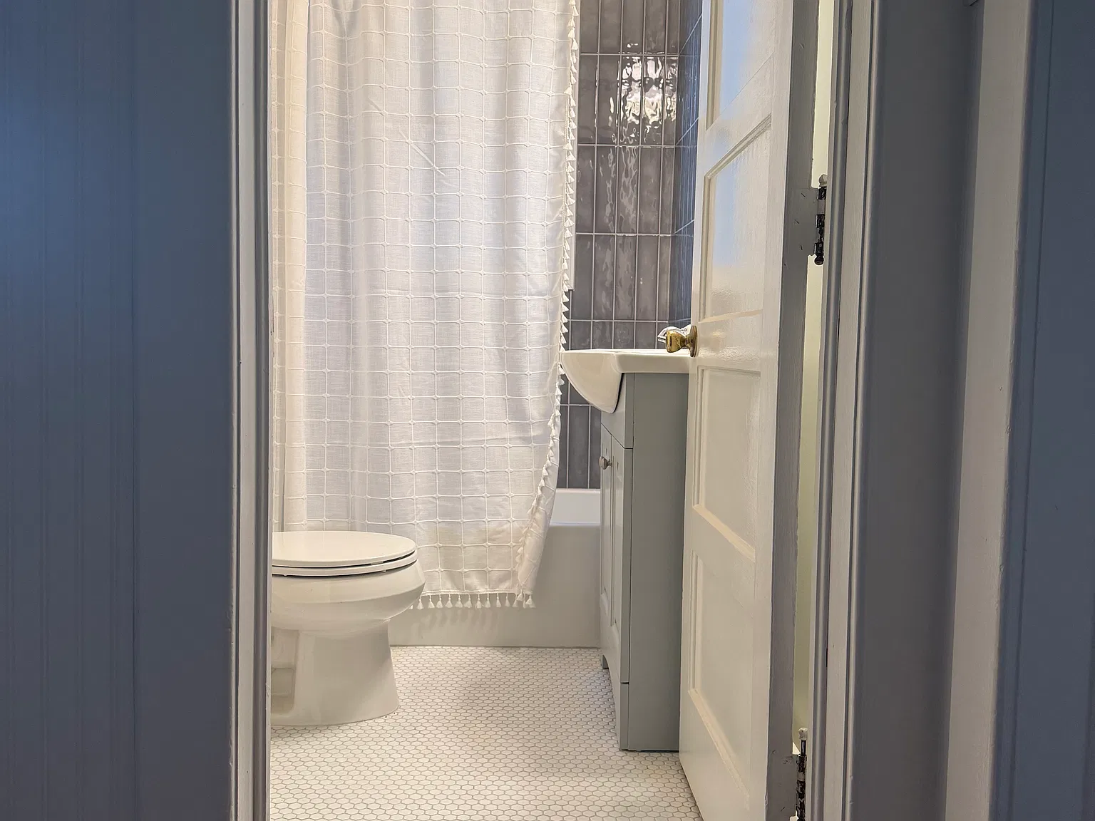 3 bed, $1,850 — Photo 3