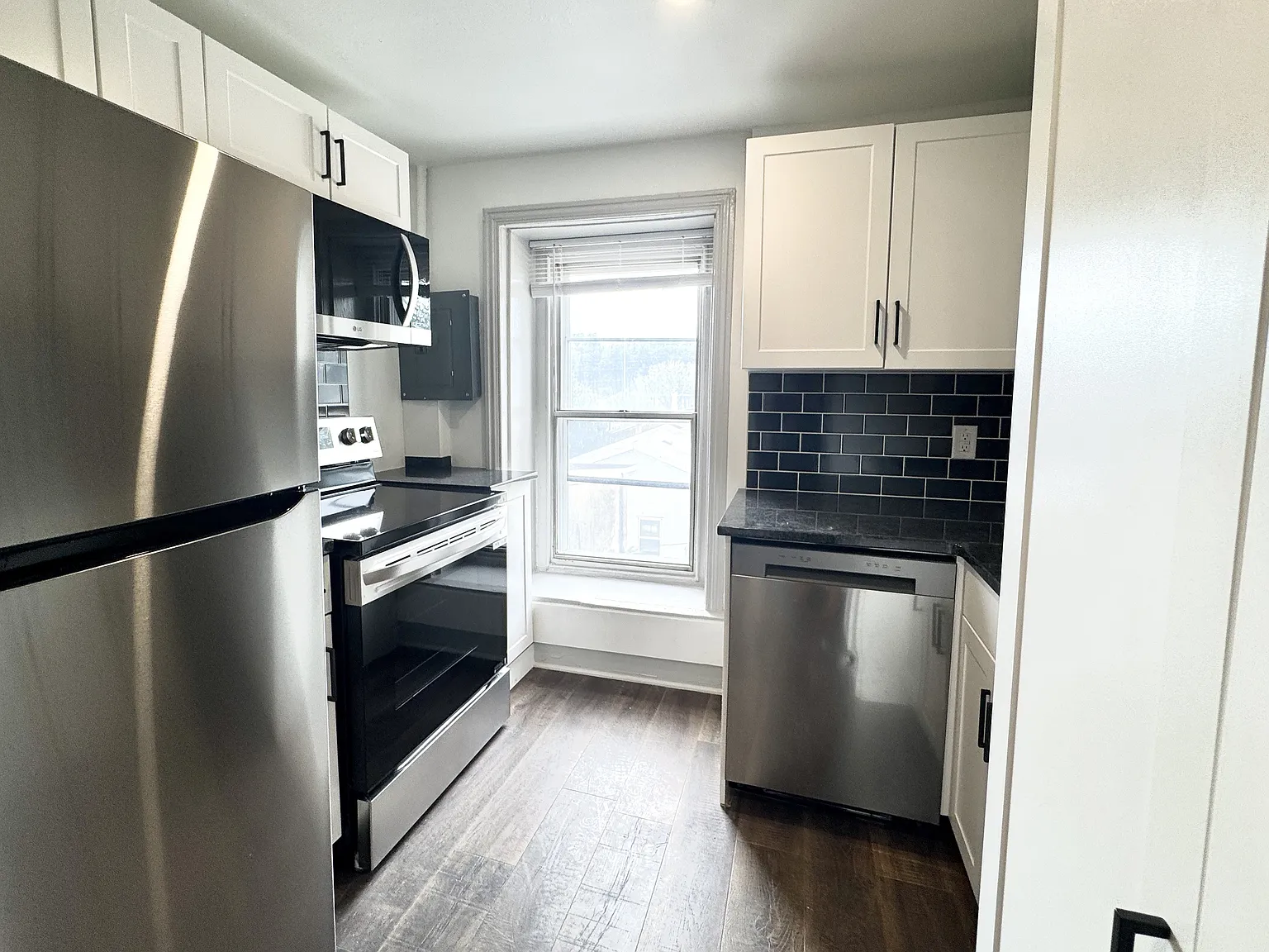 3922 Terrace Street — Photo 4