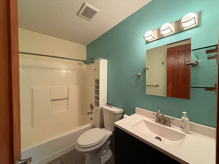 501 Colorado St #IV — Photo 6