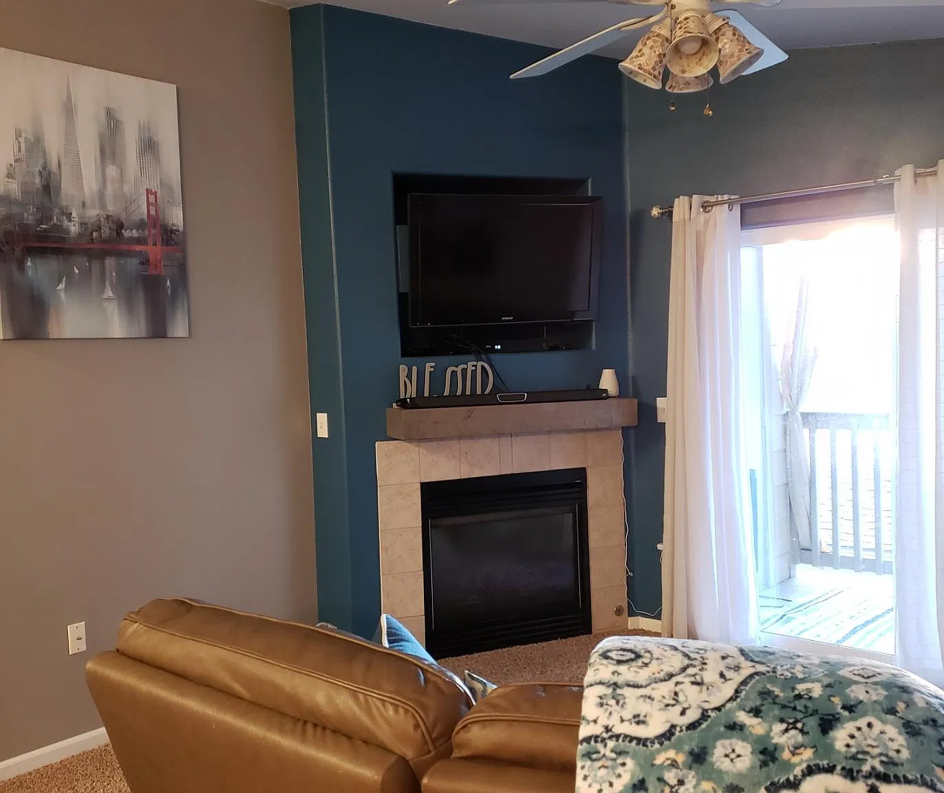 3 bed, 1219 sqft, $2,400 — Photo 4