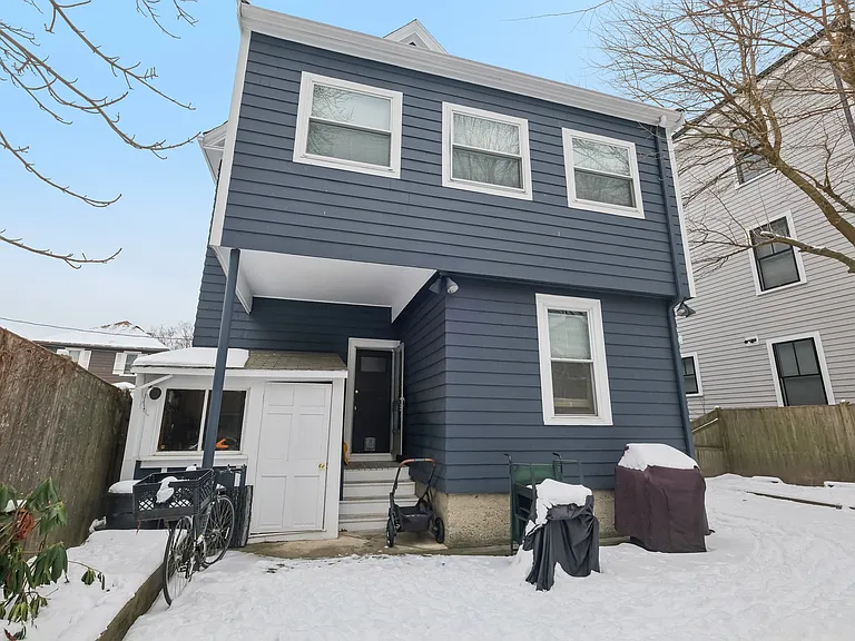 16 Henry St #1 — Photo 16