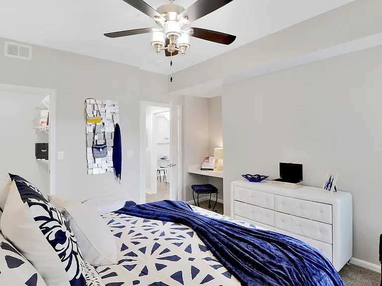 The Vintage at Zona Rosa Apartment Homes — Photo 16