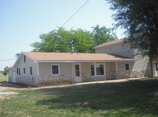 422 Viking Blvd, Winfield, KS 67156