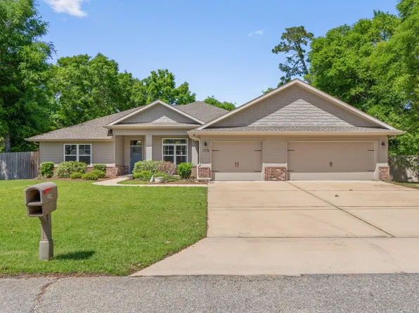 7278 Mossy Oaks Ct, Navarre, FL 32566