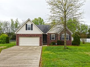 203 Johnny Ruth Ct, Murfreesboro, TN 37127