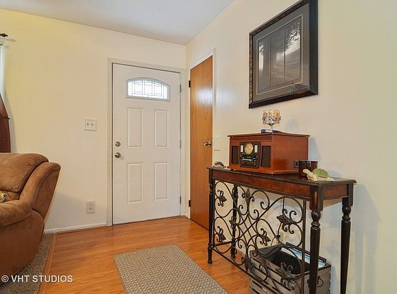 2nd image of 519 Newberry Dr