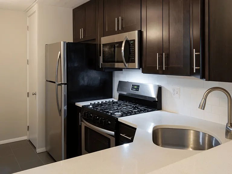 Radcliff House — Photo 32