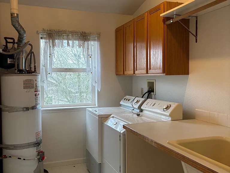 15310 Main St E #1 — Photo 28
