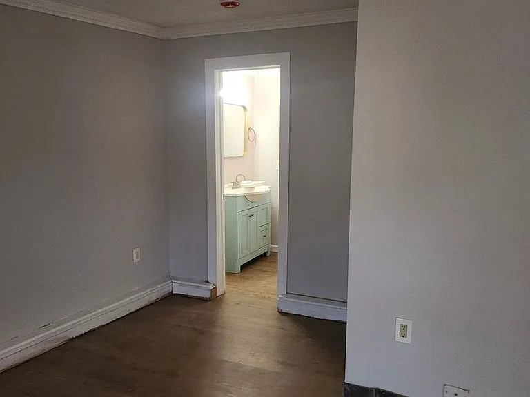 169 Daniels Ave — Photo 8