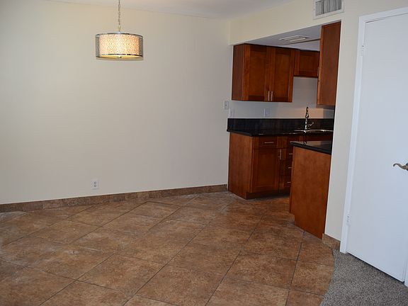 3rd image of 286 W Palomino Dr Unit 2