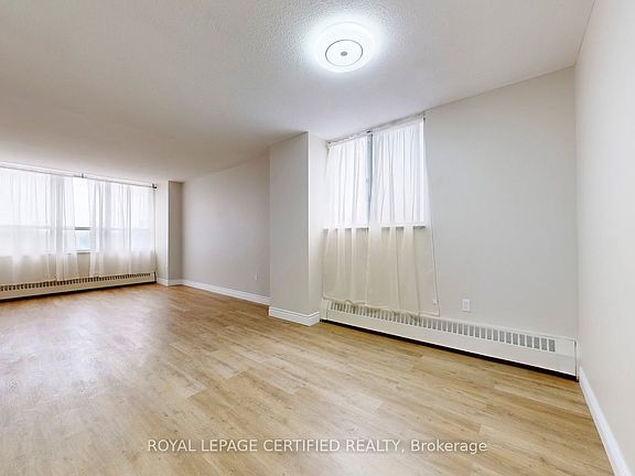 4th image of 320 Dixon Rd #304