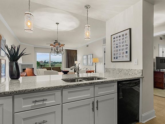 5th image of 8121 Amalfi Pl. #4-302