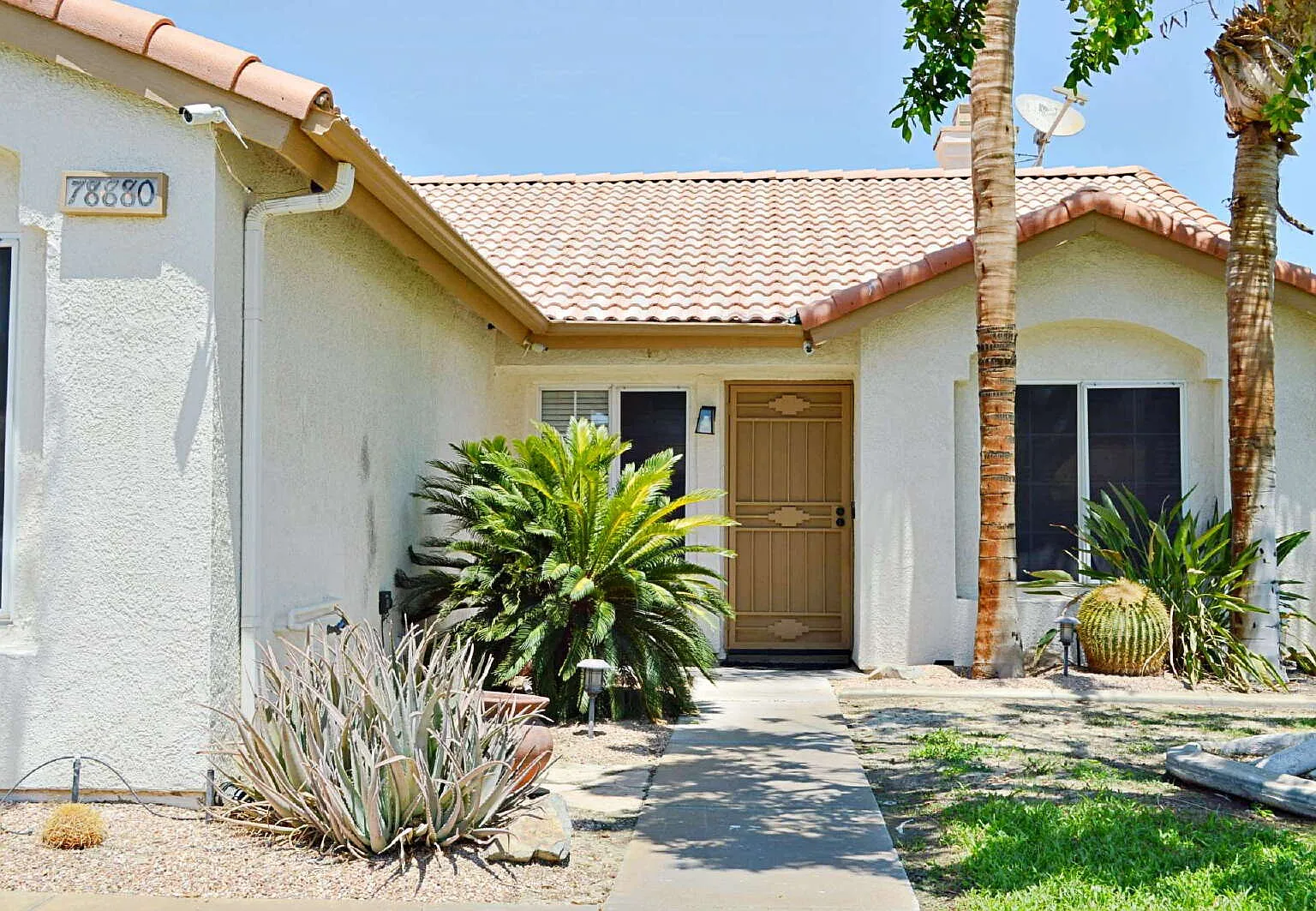3 bed, 2.0 bath, 1659 sqft, $3,000 — Photo 3