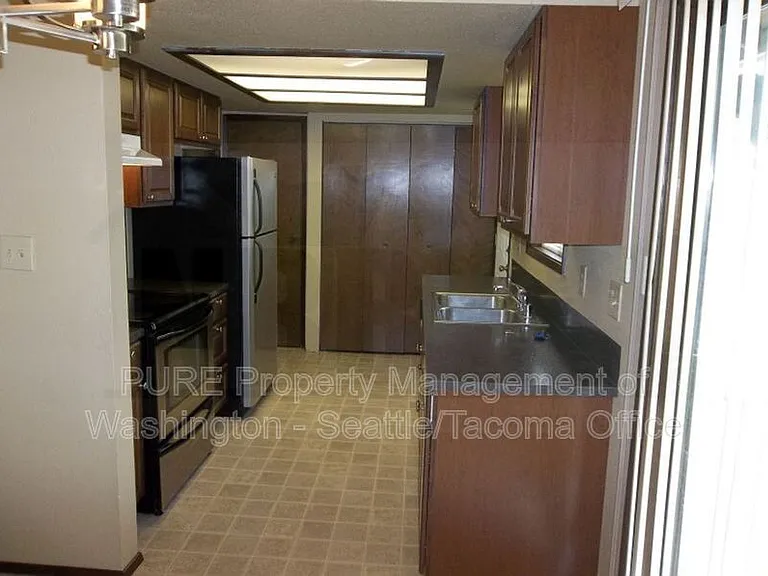 11403 78th Ave E — Photo 4