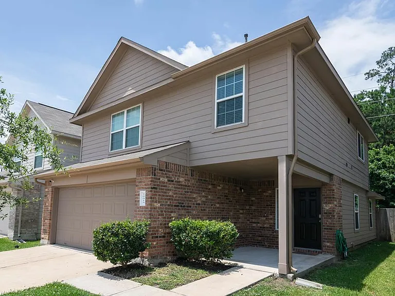 10015 Piave Dr — Photo 3