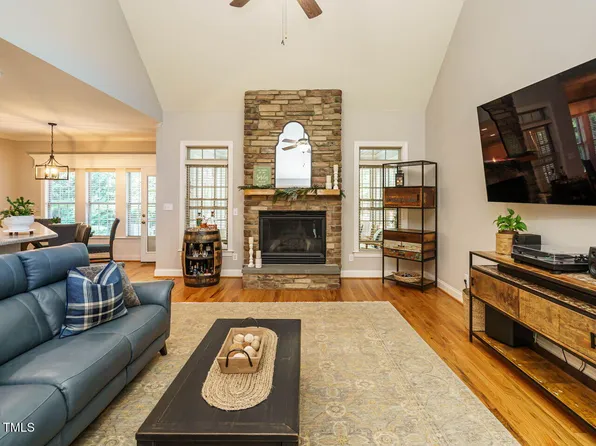 334 Dell Meadows Pl, Four Oaks, NC 27524