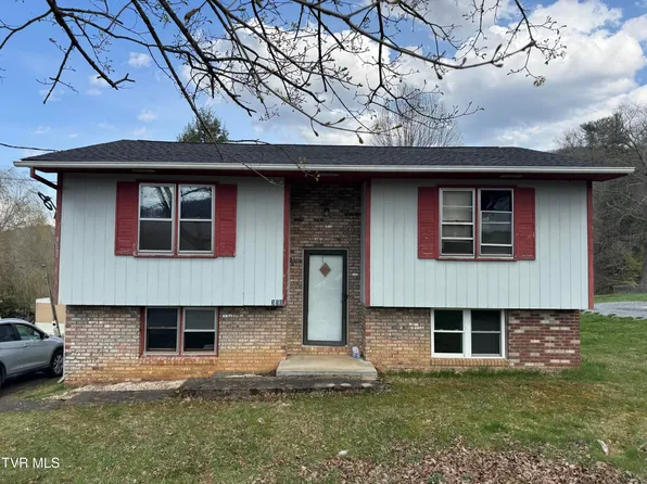 350 Mountain View Dr, Hampton, TN 37658