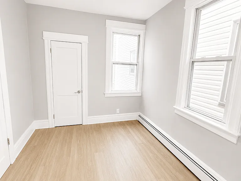 535 21st St #3 — Photo 11