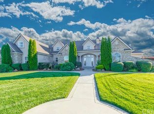 7 Woodstone Ln, Chico, CA 95928