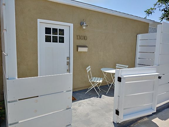 Gated Private Front Entrance, Easy Amazon Package Drop-off At Front Door Step!