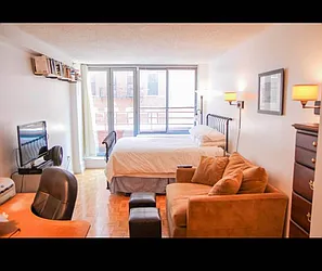 Rented by Ozymandius Realty