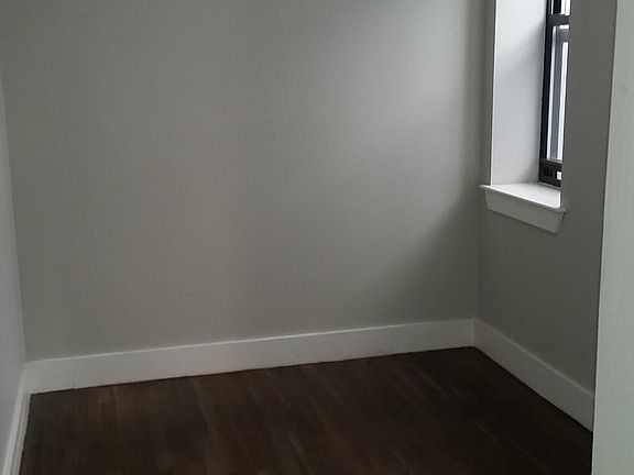 3rd image of 1062 Bergen St Ste 2