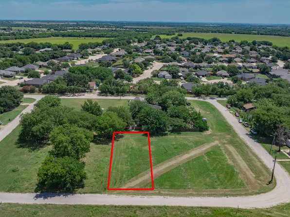 101 S Front St, Rhome, TX 76078