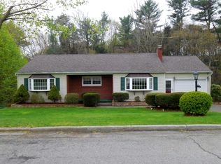 209 Glenbrook Dr, Endicott, NY 13760