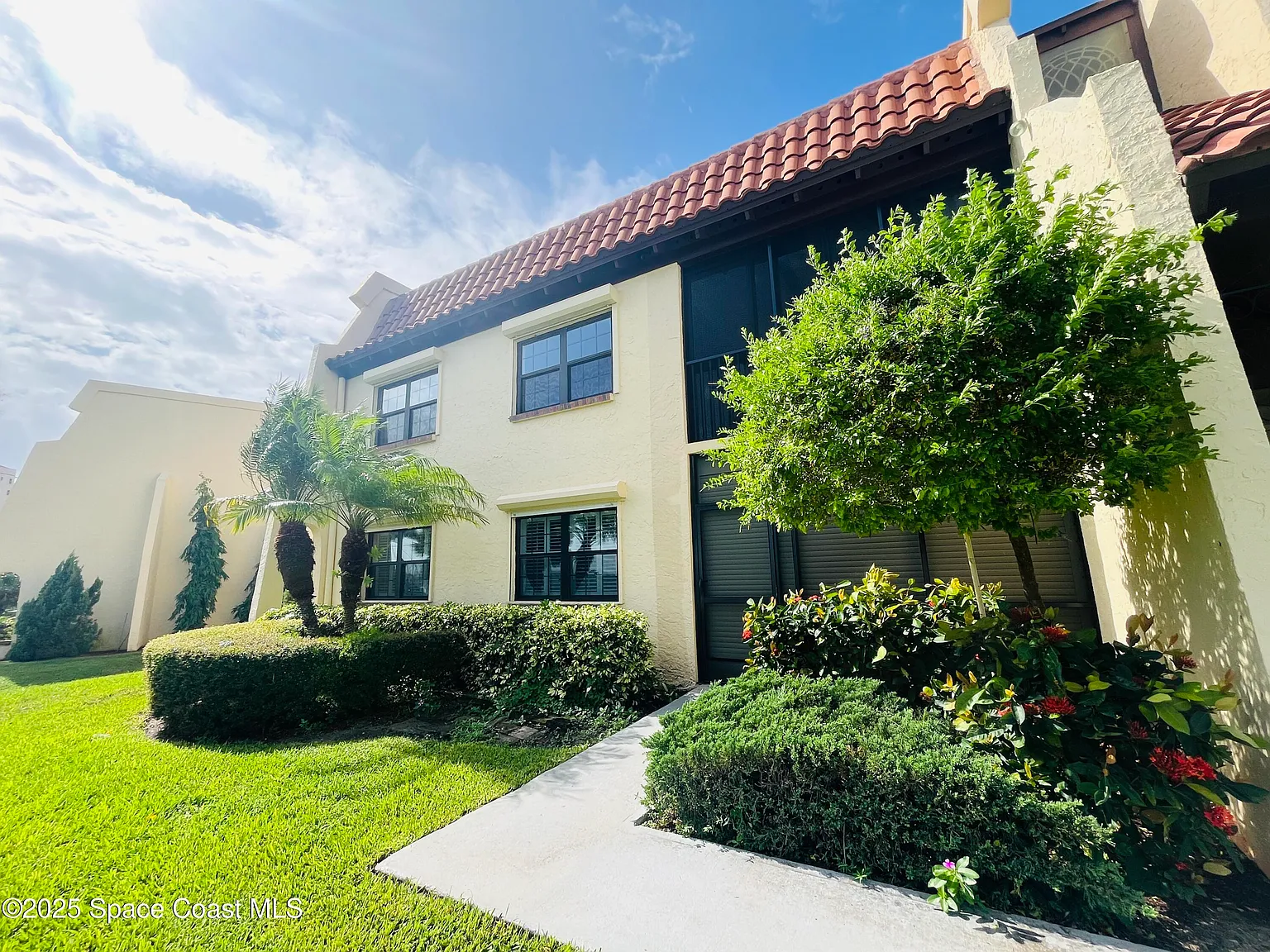 3 bed, 2.0 bath, 1804 sqft, $2,500 — Photo 4