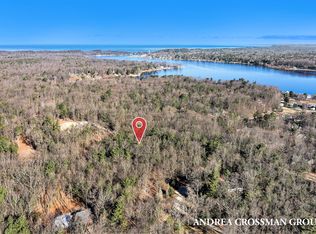 N Wayne Ave, Pentwater, MI 49449