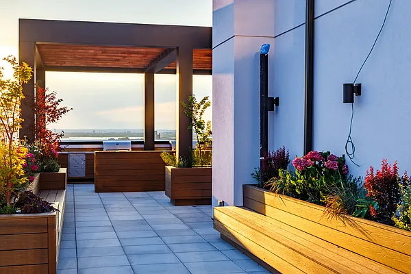 Rented by Nooklyn NYC LLC | media 21