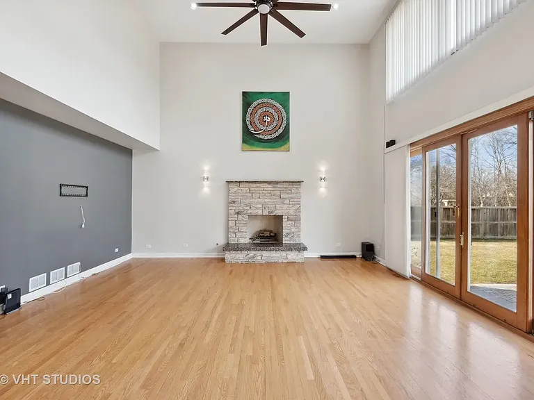 17W234 Massel Ct — Photo 13