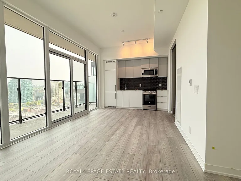 285 Dufferin St #1201 — Photo 15