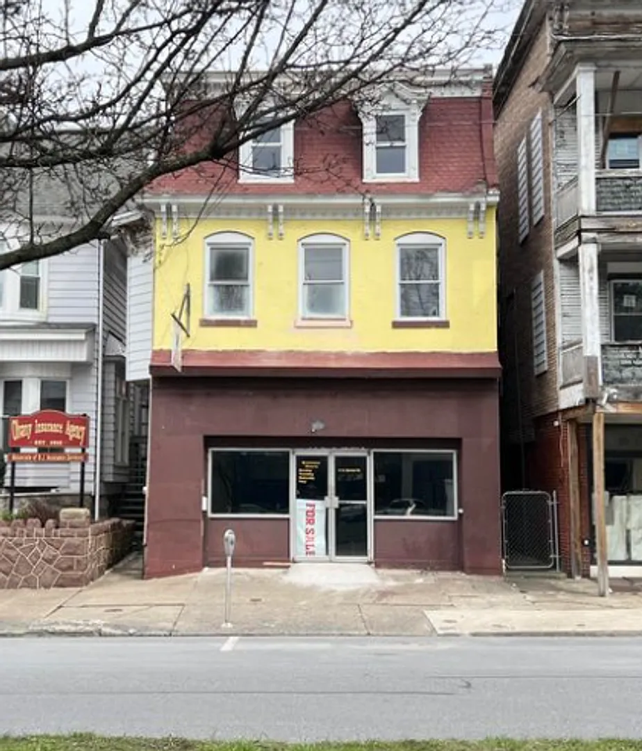 11 S Market St — Photo 1