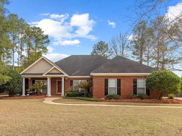 103 Falkirk Dr, Dothan, AL 36305
