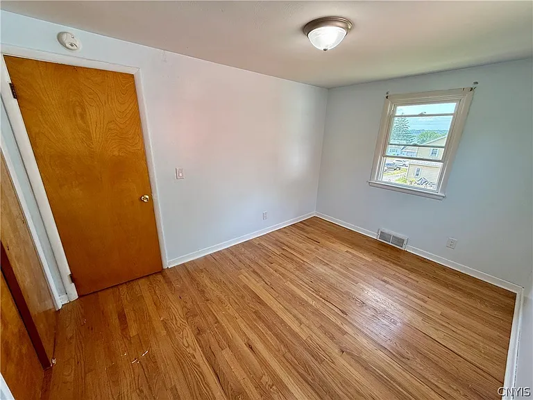 111 Deborah Dr — Photo 13