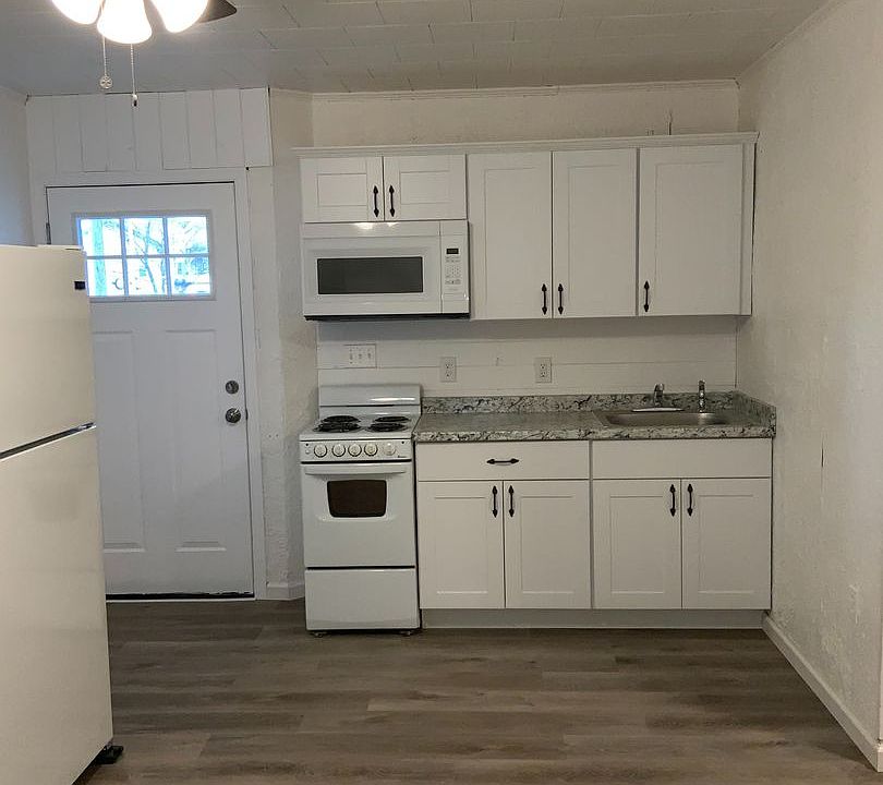 1st image of 6 E Main St #7