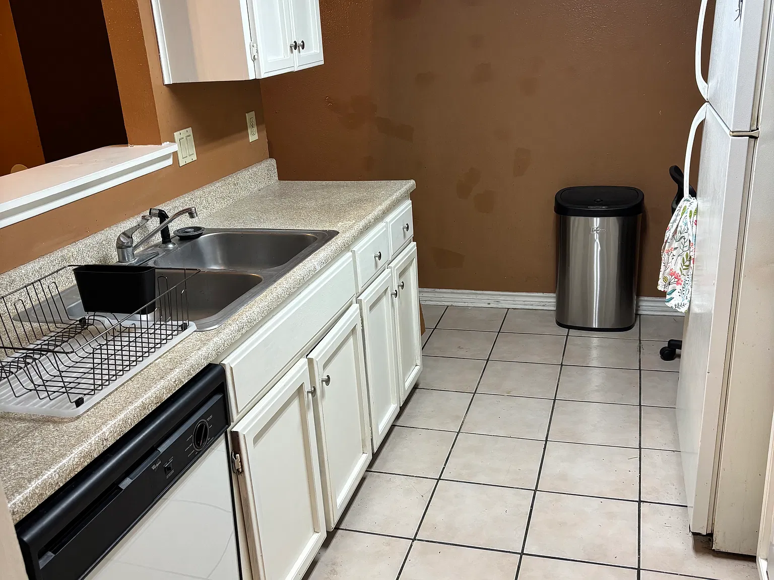 2 bed, 1.5 bath, 1000 sqft, $1,290 — Photo 3