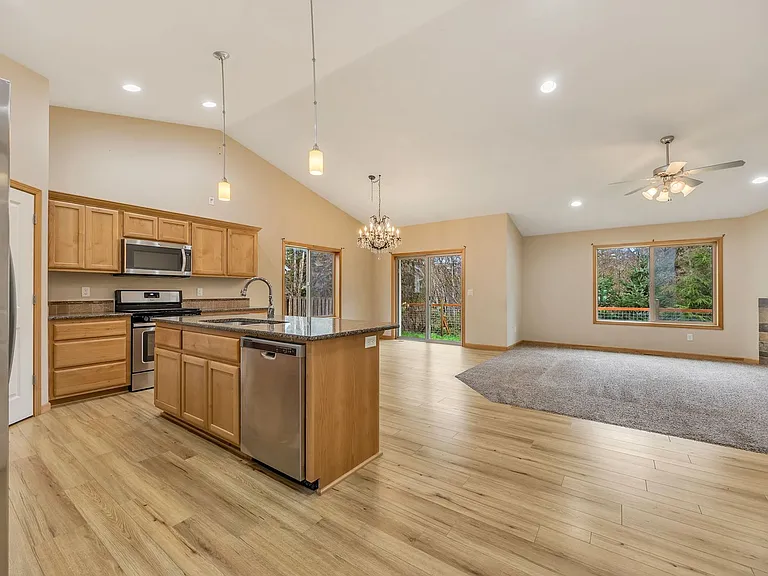 1730 Pacific Ridge Ln — Photo 13