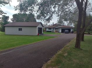 24124 S Schoolhouse Rd, Manhattan, IL 60442