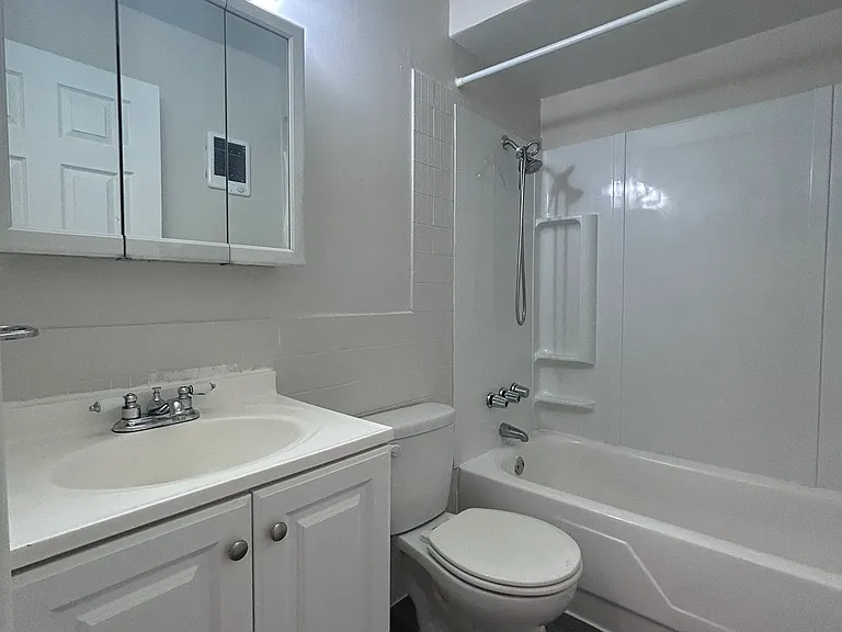 4020 Lindell Blvd #308 — Photo 15