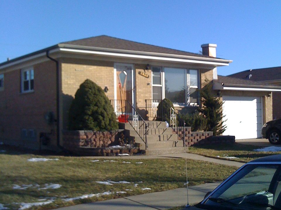 1st image of 3869 Emerson Dr