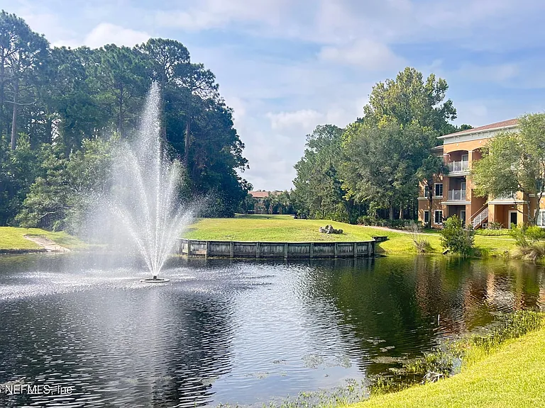 610 Fairway Dr #207 — Photo 7