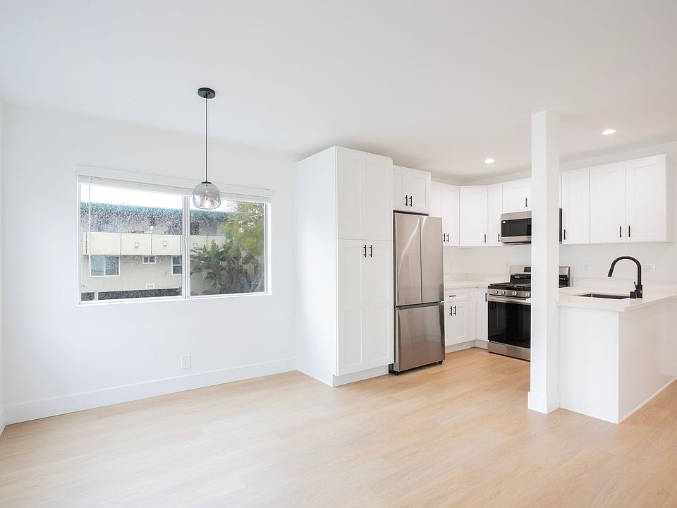 1st image of 937 N Orange Grove Ave #11