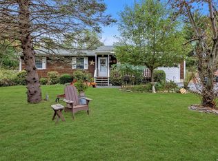 44 Aliperti Rd, Riverhead, NY 11901