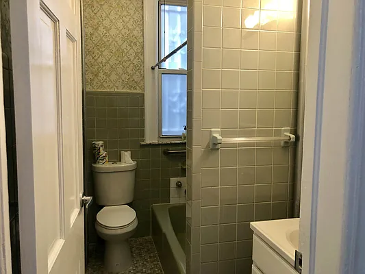 Rented by Signature Spaces NYC Corp | media 9