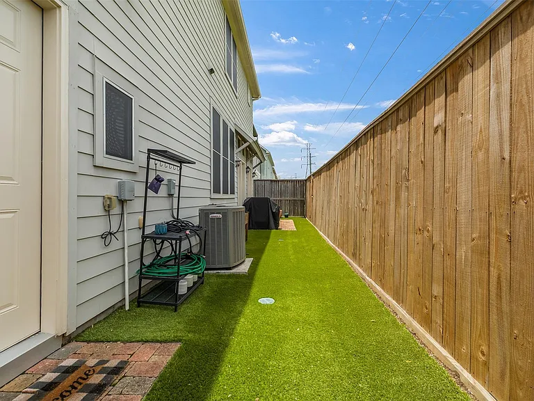 8614 Green Kolbe Ln — Photo 14